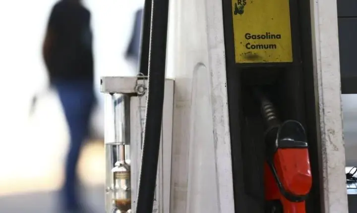 Governo adota pacote de medidas para conter alta dos combustíveis e mantém subsídio ao diesel