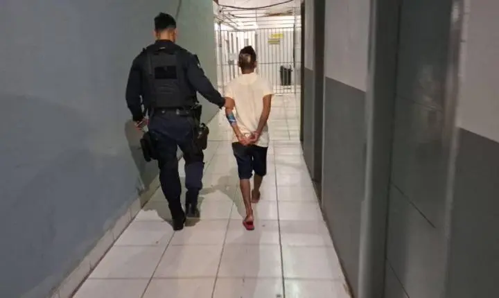 Homem é preso pela PM depois de descumprir medida protetiva e tentar invadir casa da mãe em RO