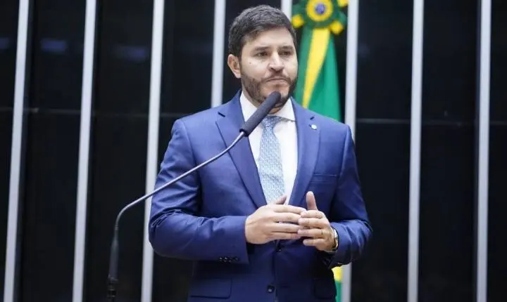 Maurício Carvalho defende investigação sobre Moraes e afirma que ninguém está acima da lei