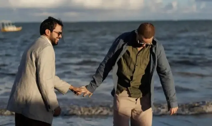 MOMENTO ESPECIAL – Promotor e juiz do Acre celebram casamento em cenário paradisíaco de Alagoas