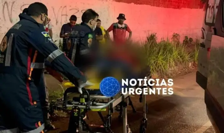 Motociclista fica gravemente ferido depois de colidir com caçamba estacionada em Porto Velho