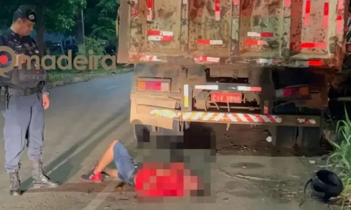 Motociclista sofre ferimentos graves depois de colidir com caçamba estacionada em Porto Velho