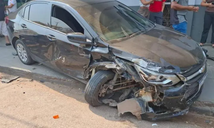 Motorista de Onix é preso suspeito de embriaguez após acidente que causou destruição em Porto Velho