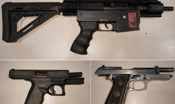 Operação da PM aprende aprende metralhadora e duas pistolas em depósito clandestino na zona Sul