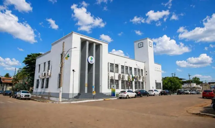 Pacote de leis reforça responsabilidade fiscal com redução de até 50% nos jetons