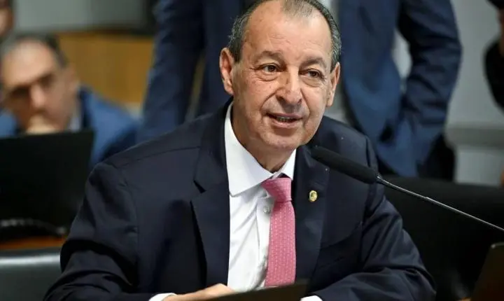 PEC do fim da escala 6x1 mantém texto da Câmara