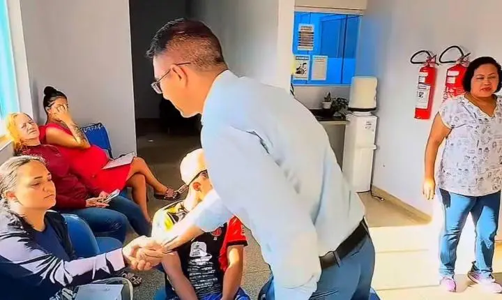Pedro Geovar fiscaliza Unidade Renato Medeiros e acompanha atendimento à população