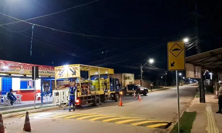 Prefeitura reforça segurança viária com instalação de lombadas na Rua Capão da Canoa