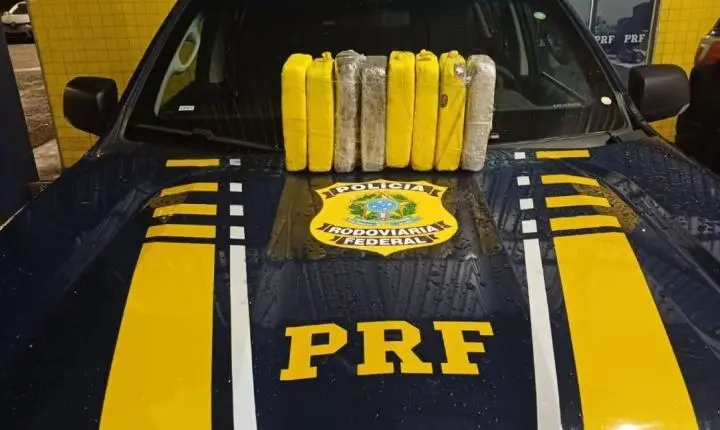 PRF apreende 8 kg de “supermaconha” em ônibus no município de Vilhena