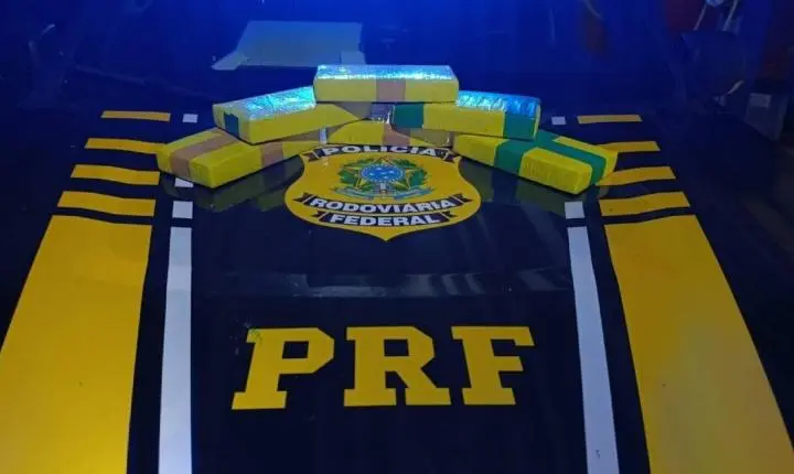 PRF apreende cocaína escondida em compartimento oculto de veículo em Porto Velho