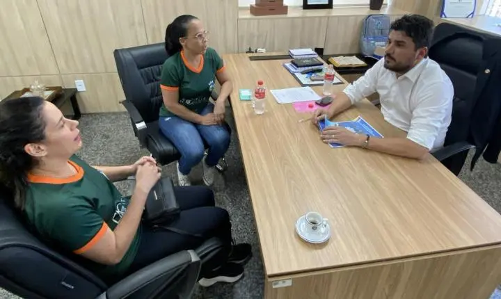 Projeto FAV busca apoio do deputado Jean Mendonça para ampliar ações no voleibol em Rondônia