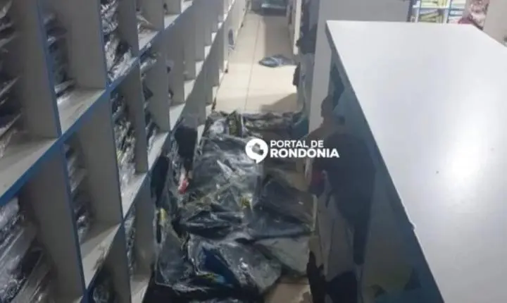 Quatro suspeitos arrombam loja e furtam roupas na Zona Leste de Porto Velho