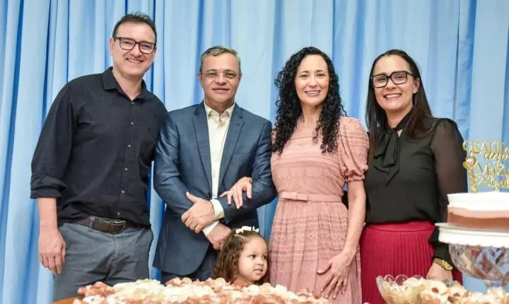 Rosangela Donadon participa de culto em ação de graças pelos cinco anos de pastorado de Maxuel Kaiser em Rolim de Moura