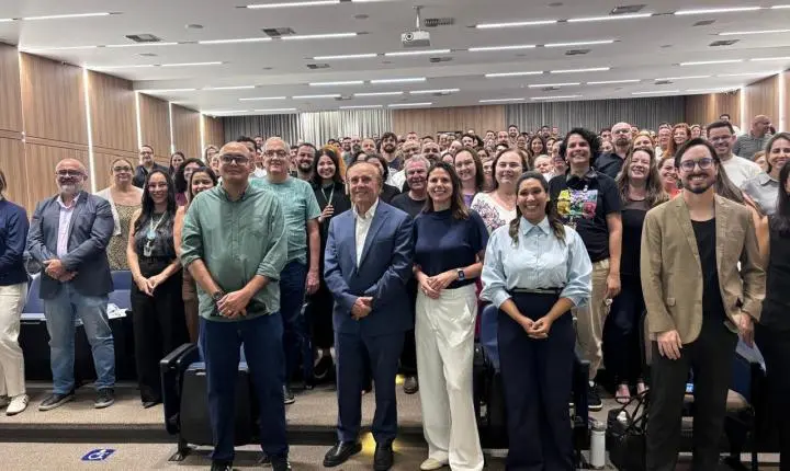 Semana Pedagógica do Grupo Educacional Aparício Carvalho reúne docentes para fortalecer a inovação e o planejamento acadêmico