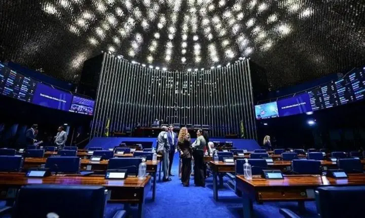 Senado marca votação da PEC que acaba com escala 6×1 para quarta-feira