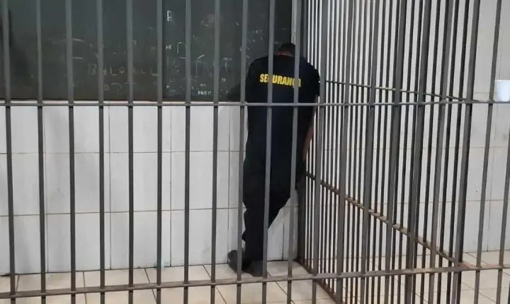 Suspeito é preso com celular roubado e simulacro de arma em Porto Velho