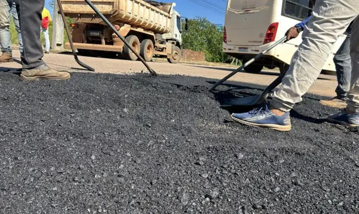 Tapa-buraco avança no Cohab e melhora condições de tráfego para moradores