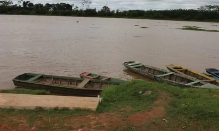 Três bolivianos são presos depois de tentativa de envio clandestino de moto pela fronteira