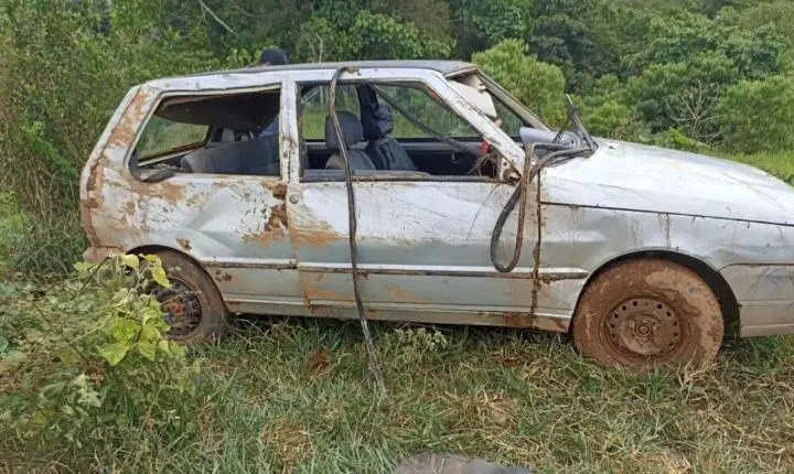 Três pessoas da mesma família morrem após carro afundar em represa em RO