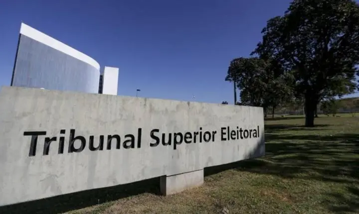 TSE determina suspensão de site que oferecia criptomoedas em troca de apoio a Flávio Bolsonaro